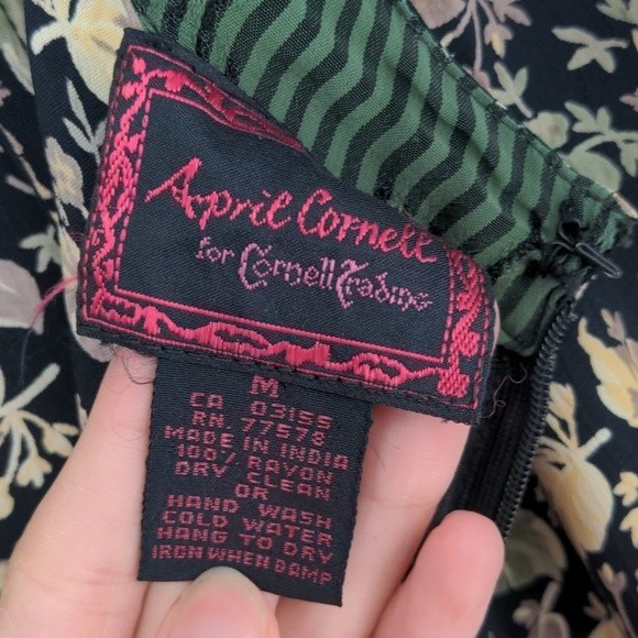 April Cornell 2 Piece Shirt Size Large Skirt Size Medium Black Floral‎ Set - Picture 9 of 15